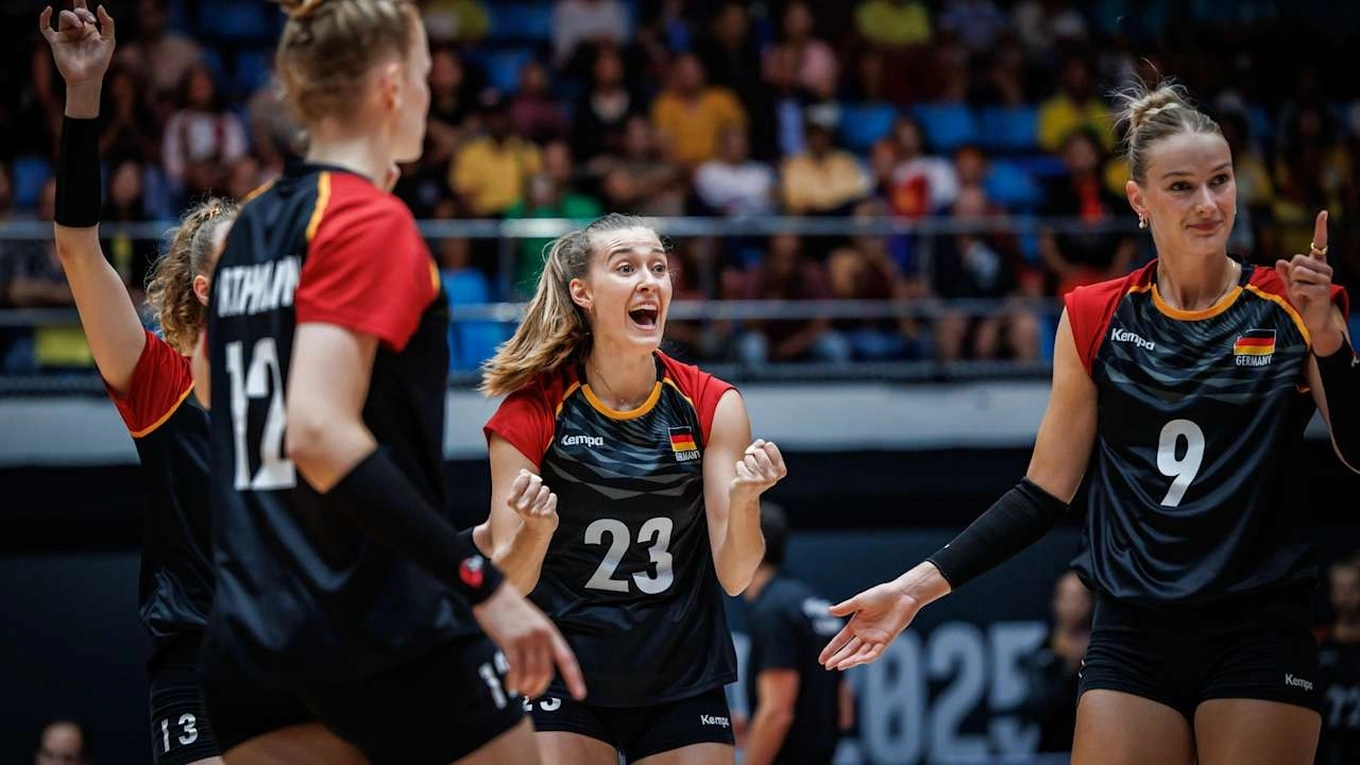 FIVB bình luận khi bóng chuyền nữ Việt Nam bị loại tại giải thế giới